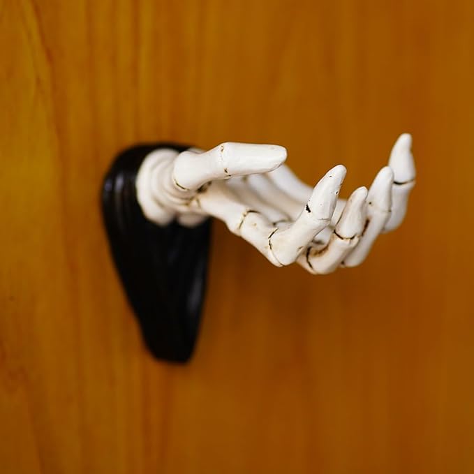 Halloween Skeleton Hand Ring Holder Wall Mounted Key Holder Organizer Multifunctional Wall Hooks for Hanging Keys Jewelry Bra