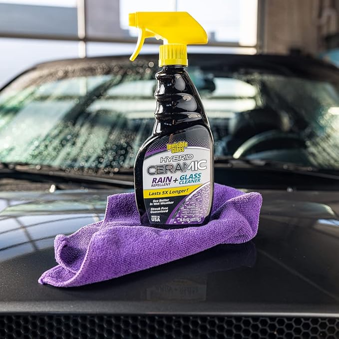 Invisible Glass 92183 Hybrid Ceramic Rain Repellent and Glass Cleaner – Cleans & Protects Car Windows and Windshields with Lo