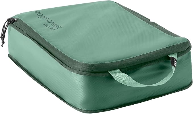 Eagle Creek Pack-It Isolate Compression Cube - Compact Packing Cube for Travel Accessories - Water-Resistant - Durable Zipper