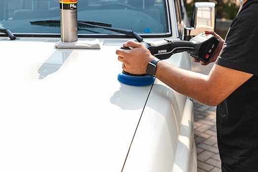 KOCHCHEMIE P6.02 One Cut & Finish - High-Gloss Polishing Compound with Sealant; Remove Scratches and Grindings from Grit Size P2000 and Above with Simultaneous Sealing Effect (250 ml)