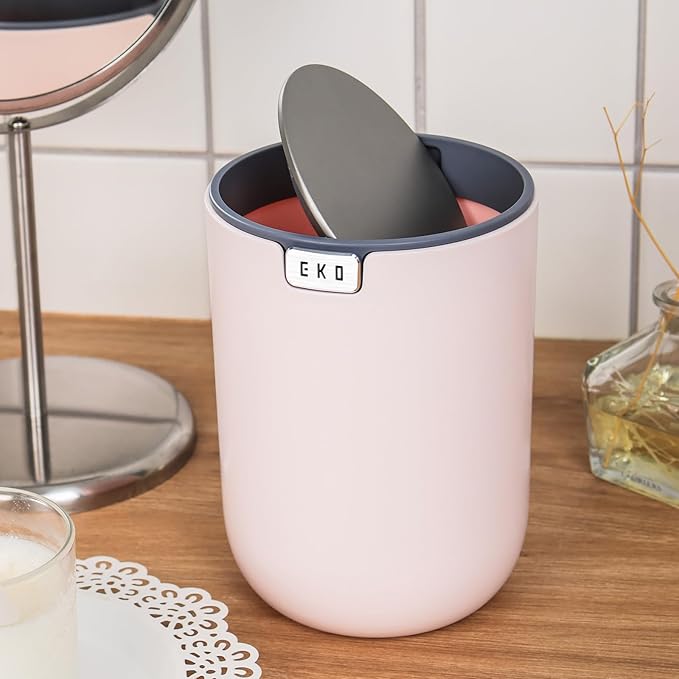 EKO Fandy 0.4 Gal/1.5L Mini Tabletop Trash Bin with Swing-Lid, Desktop Trash Can for Bathroom Countertop, Vanity, Coffee or Office, Small Garbage Bin (Pink)