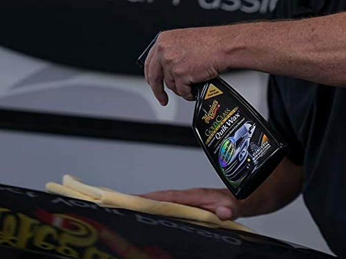 Meguiar's G7716 Gold Class Carnauba Quik Wax, Special Blend for Richness and Shine, Clear Coat Safe Meguiar's Quik Wax, Spray That Leaves Lasting Results Without Residue, 16 Oz