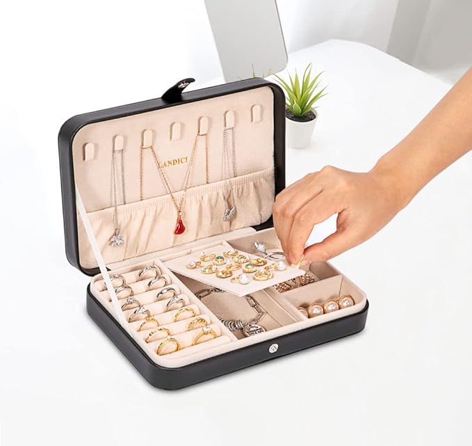 LANDICI Small Jewelry Box for Women Girls, PU Leather Travel Jewelry Case, Portable Jewelry Organizer Storage Holder Display 