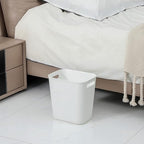 UUJOLY Plastic Small Trash Can Wastebasket, Garbage Container Basket for Bathrooms, Laundry Room, Kitchens, Offices, Kids Rooms, Dorms, 3.5 Gallon, White