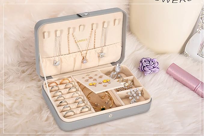 LANDICI Small Jewelry Box for Women Girls, PU Leather Travel Jewelry Case, Portable Jewelry Organizer Storage Holder Display 