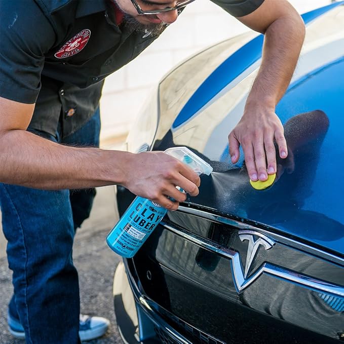 Chemical Guys Clay Bar and Luber Synthetic Lubricant Kit - Light/Medium Duty OG Clay Bar for Removing embedded dirt from Paint, Glass, and Metal, Essential Detailing Accessory - 2 Items