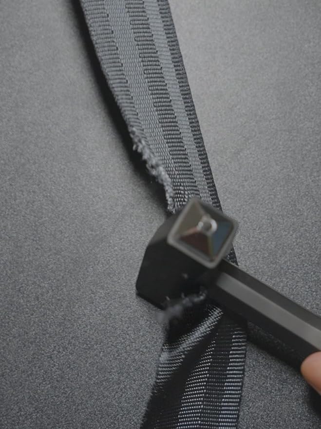 Window Breaker Seatbelt Cutter for Car, All-Metal Car Window Breaker Tool Safety Hammer Tungsten Carbide Hammer Tip Shatters 