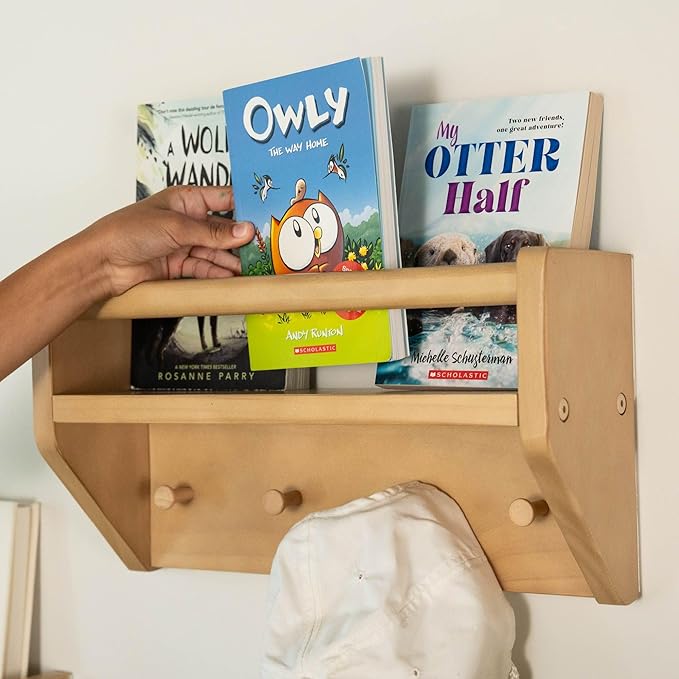 Max & Lily Wall Shelf with Pegs, 16 Inch Floating Bookshelf for Kids Room, Solid Wood Wall-Mounted Storage Shelf with Hooks f