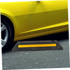 Heavy-Duty Rubber Parking Guide Stopper Reflective Garage Car Stopper for Driveway Compact Slip Design Vehicle Parking Block for Garage Accessory