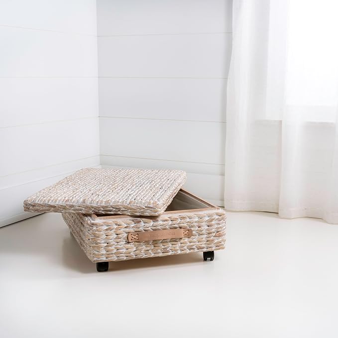 happimess BSK1006C 26.38" Chett Minimalist Hand-Woven Hyacinth/Wood Underbed Storage Bin with Wheels and Handles for Storage 