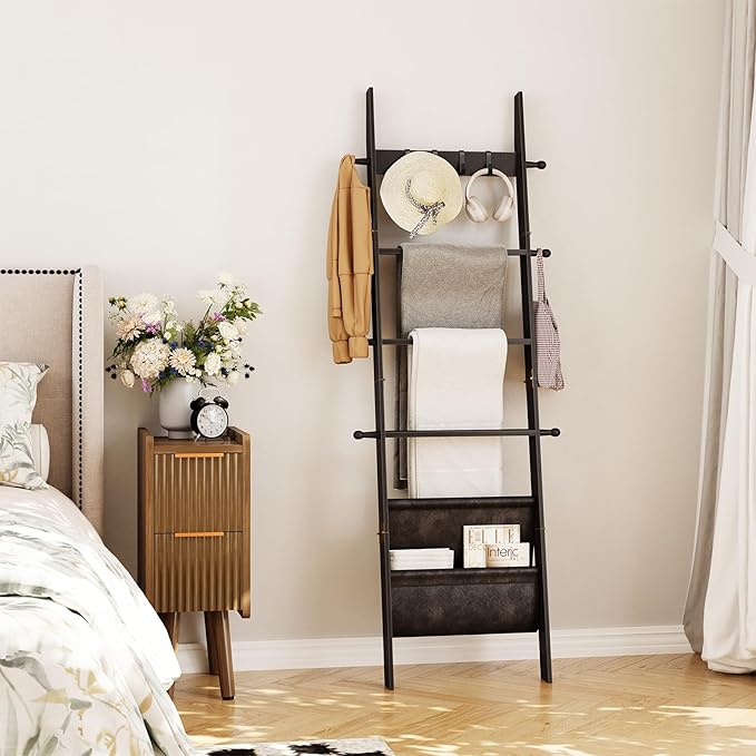 ELYKEN Blanket Ladder, 5-Tier Farmhouse Wooden Rack with Synthetic Leather Pocket, 4 Removable Hooks, Decorative Leaning Ladd