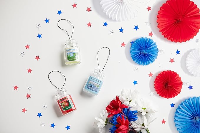 Yankee Candle Car Air Fresheners, Hanging Car Jar Ultimate, Neutralizes Odors Up To 30 Days, Clean Cotton, 0.96 OZ (Pack of 1