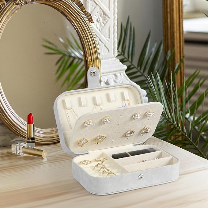 Hatori Travel Jewelry Box, PU Leather Small Jewelry Organizer for Women Girls, Portable Mini Travel Case Display Storage Hold