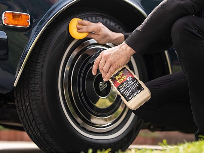 Meguiar's M40 Mirror Glaze Vinyl and Rubber Cleaner and Conditioner M4016, Screens Out UV Rays and Leaves Behind a Natural Sh