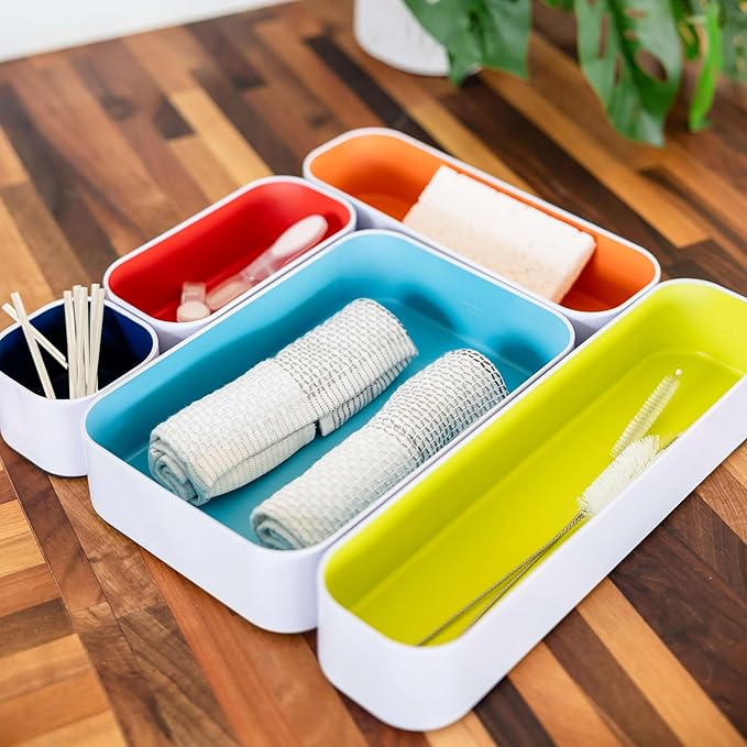 Three by Three Seattle 10 Piece Metal Organizer Tray Set for Storing Makeup, Stationery, Utensils, and More in Office Desk, K