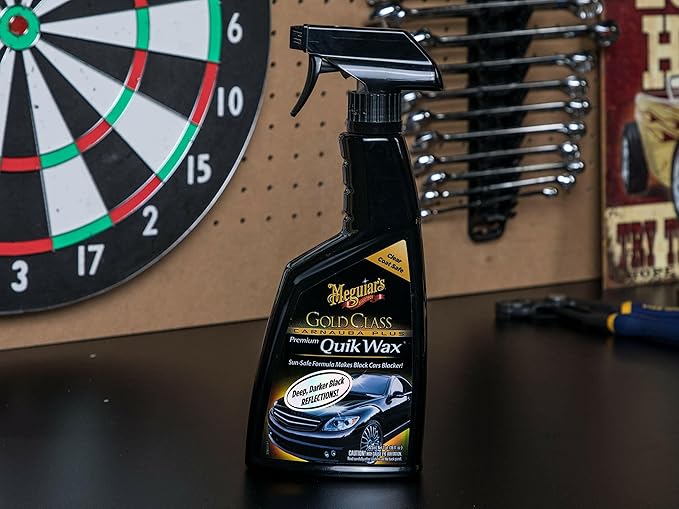 Meguiar's G7716 Gold Class Carnauba Quik Wax, Special Blend for Richness and Shine, Clear Coat Safe Meguiar's Quik Wax, Spray That Leaves Lasting Results Without Residue, 16 Oz