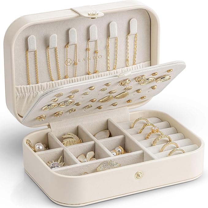 VLANDO Travel Jewelry Case for Women Girls, Gifts for Mother, PU Leather Small Jewelry Box for Rings, Necklaces, Bracelets, E