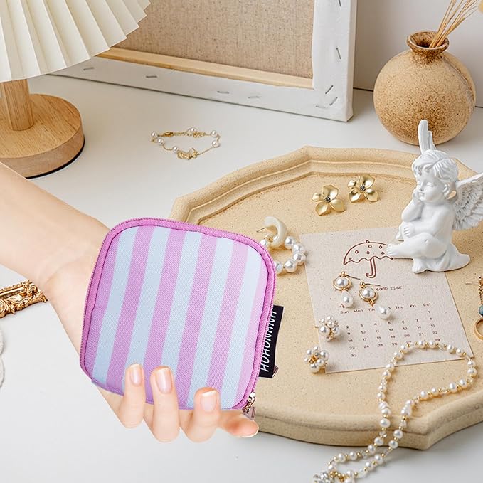 Travel Jewelry Case Small Jewelry Organizer Purse Jewelry Bag Women Christmas Gifts Jewelry Purse for Bracelet Rings Earring 