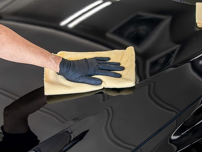 Meguiar's Professional Quik Detailer M6601 - Pro All in One that Removes Paint Defects, Adds Shine, and Protects Paint in One Step, 128 Oz, 1 Gal
