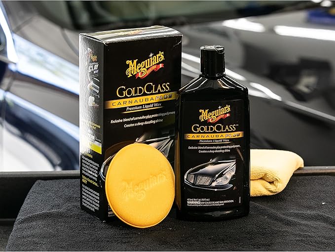 Meguiar's Gold Class Carnauba Plus Premium Liquid Wax Kit with Pure Carnauba Wax Blend and a Foam Applicator Pad for Keeping Glossy Paint Protected Like a Pro, 16 Oz Bottle (Pack of 2)