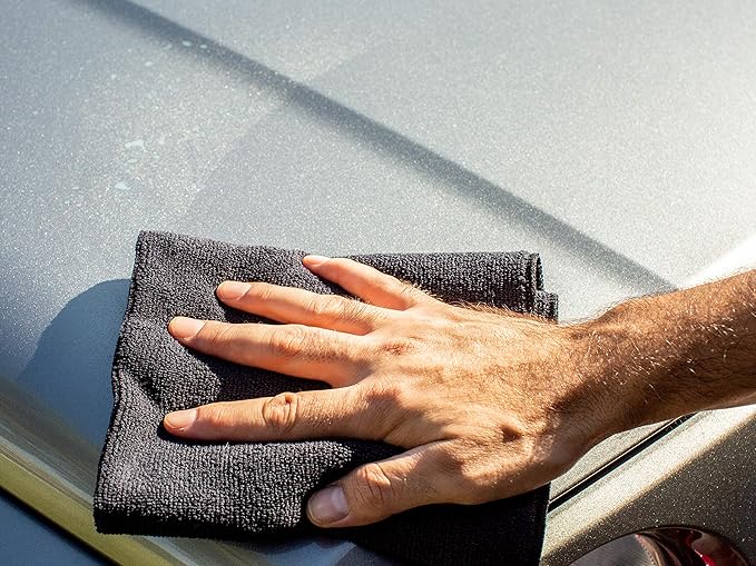 Meguiar's G10240 Smooth Surface XL Clay Kit - Includes 240 Grams of Clay Bars, Quik Detailer Spray Bottle and Microfiber Towe