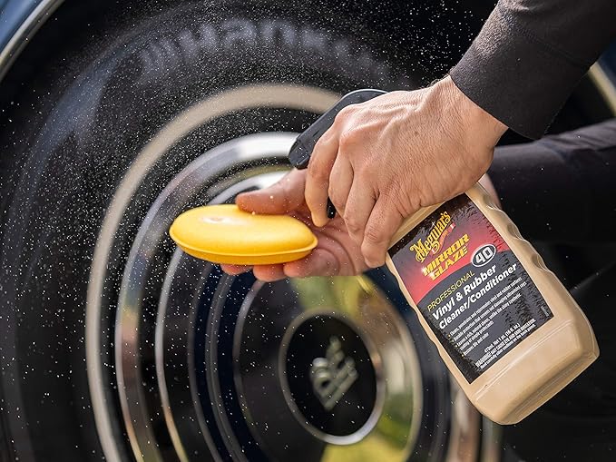 Meguiar's M40 Mirror Glaze Vinyl and Rubber Cleaner and Conditioner M4016, Screens Out UV Rays and Leaves Behind a Natural Sh