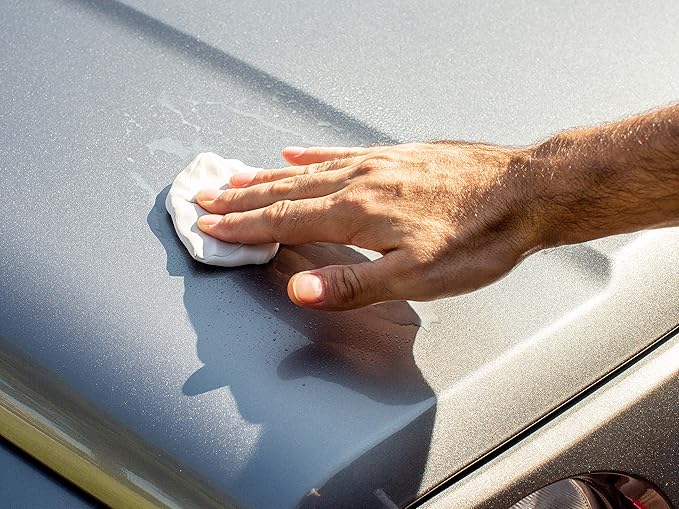 Meguiar's G10240 Smooth Surface XL Clay Kit - Includes 240 Grams of Clay Bars, Quik Detailer Spray Bottle and Microfiber Towe