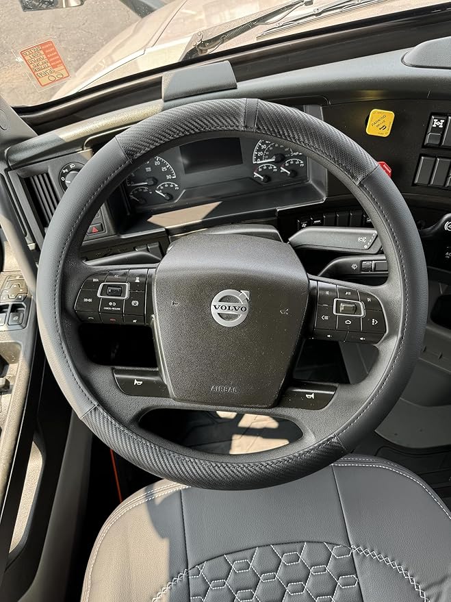 18-Inch Genuine Leather Steering Wheel Cover for Semi Trucks – Black with Carbon Fiber Imitation, Heavy-Duty Non-Slip Grip, Universal Fit, Easy Installation